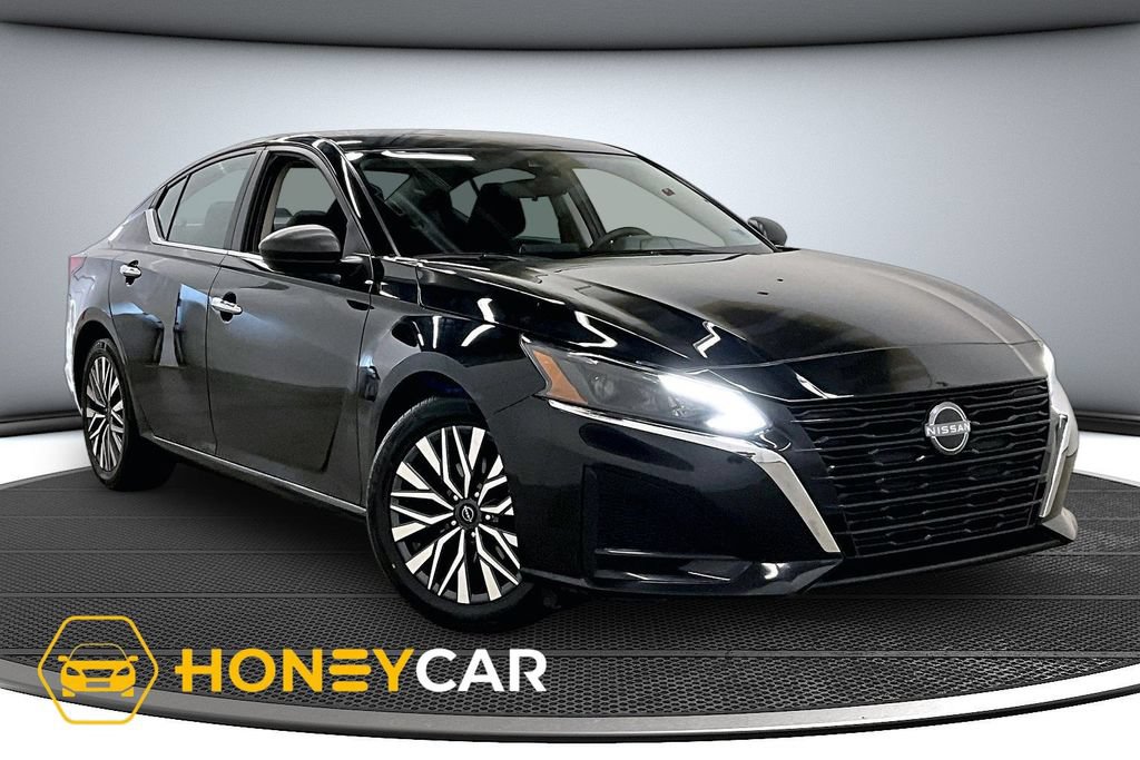 Used 2024 Nissan Altima 2.5 SV
