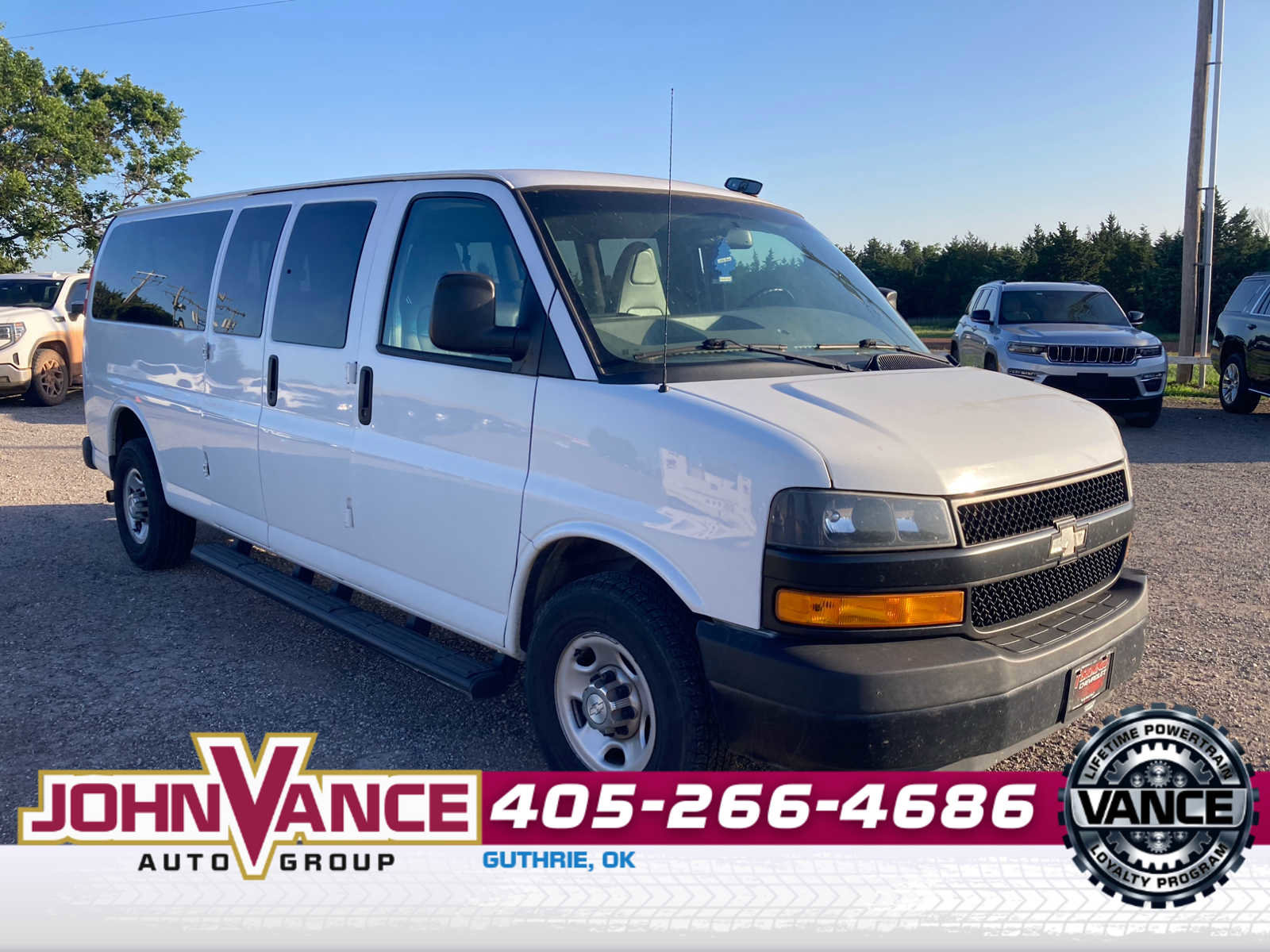 Used 2019 Chevrolet Express 3500 LS RWD image 9