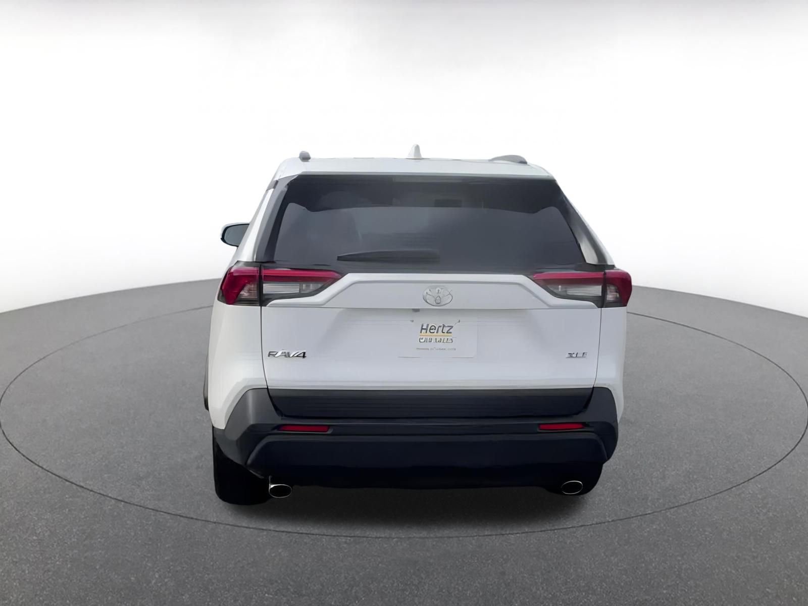 Used 2025 Toyota RAV4 XLE image 12