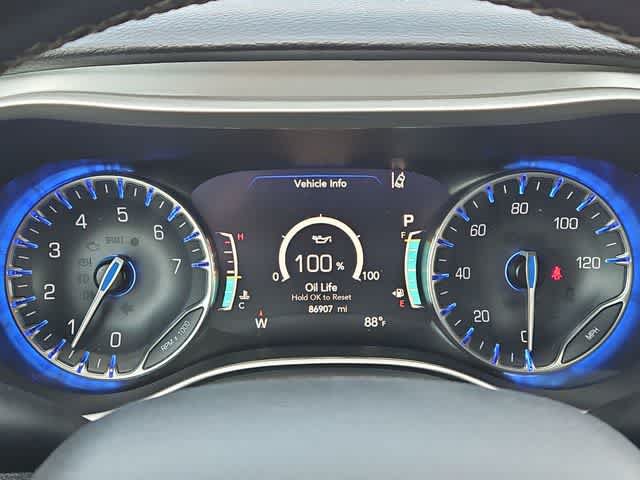 Used 2021 Chrysler Pacifica Touring w/ S Appearance Package FWD image 28