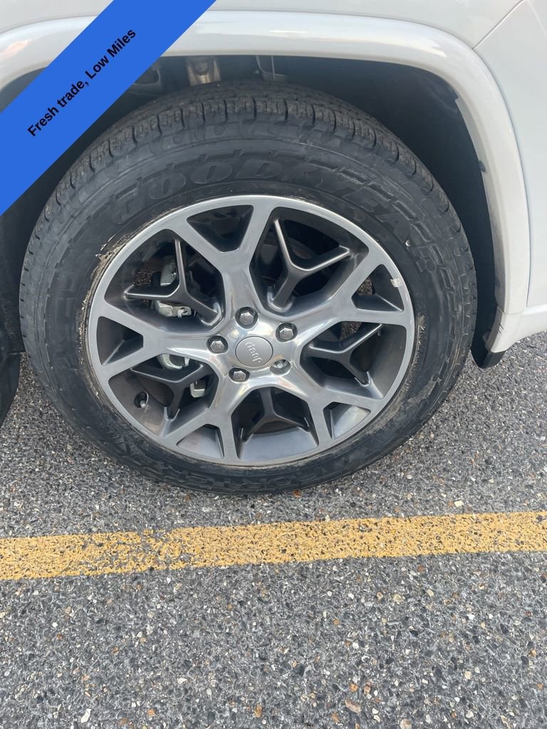 Used 2020 Jeep Grand Cherokee Overland image 20