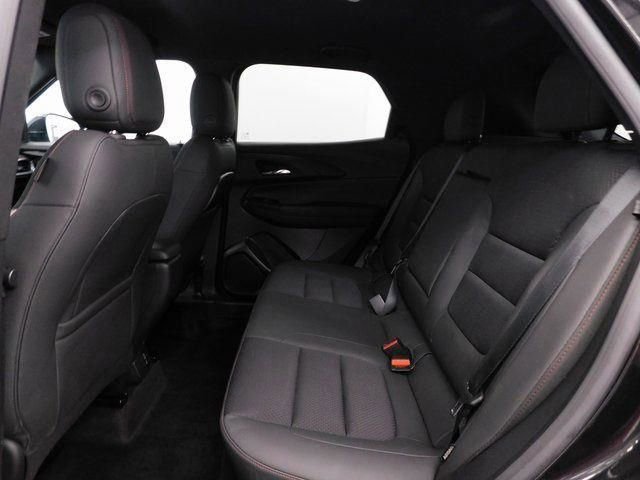 Used 2023 Chevrolet TrailBlazer RS w/ Convenience Package image 32