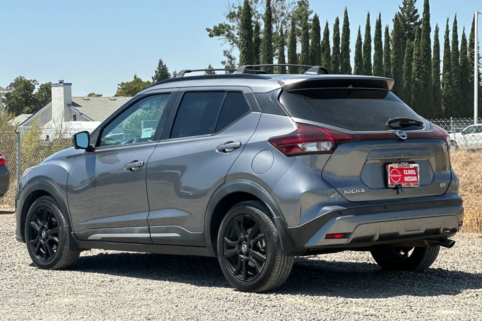 Used 2021 Nissan Kicks SR w/ Interior Electronics Package FWD image 7
