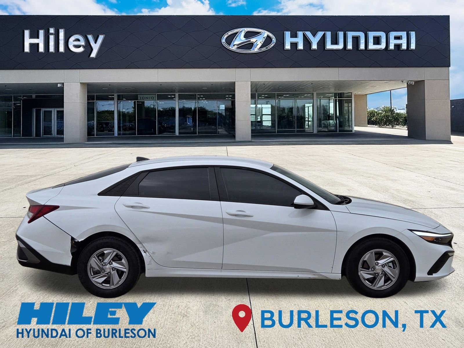 Certified 2025 Hyundai Elantra SE FWD image 3