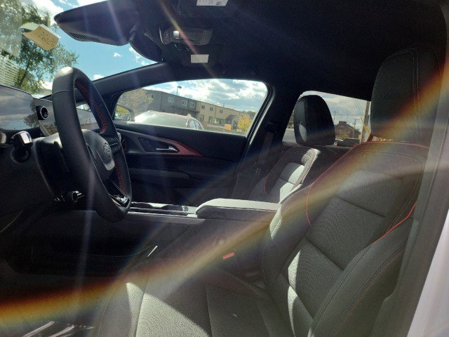 New 2025 Chevrolet Equinox EV RS image 4