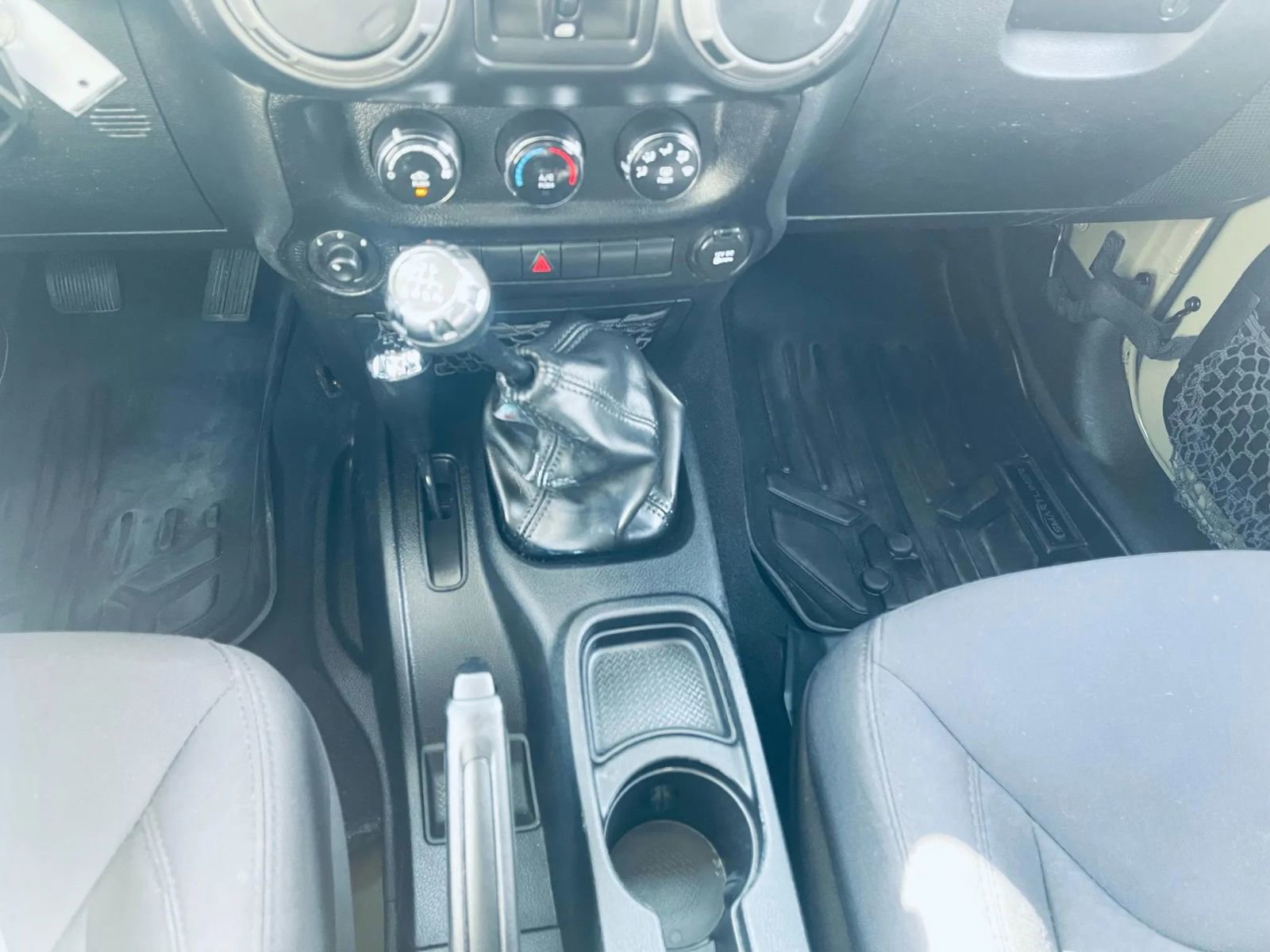 Used 2013 Jeep Wrangler Unlimited Sport image 18