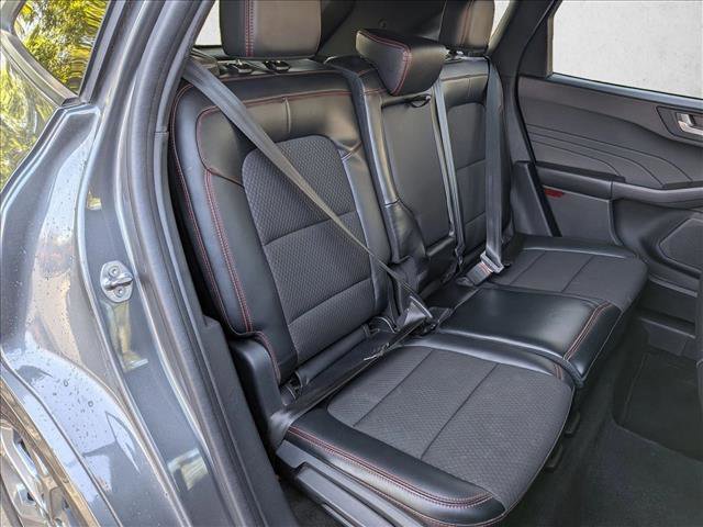 Used 2024 Ford Escape ST-Line image 18