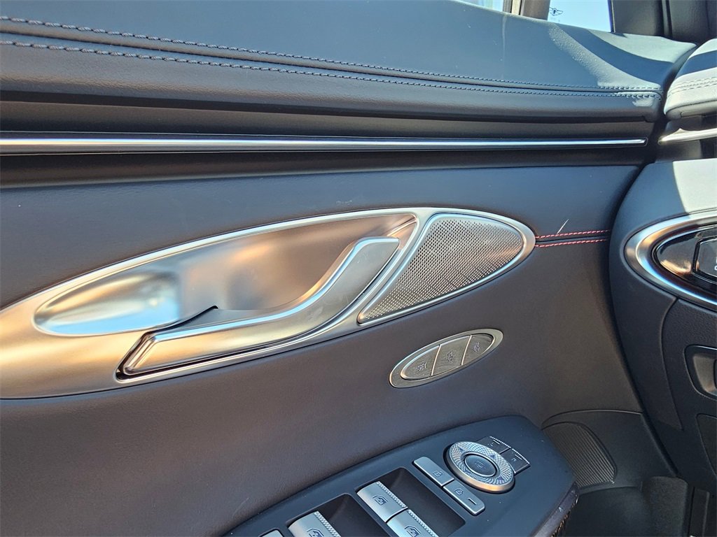 Used 2025 Genesis GV70 3.5T Sport w/ Sport Prestige Package image 32