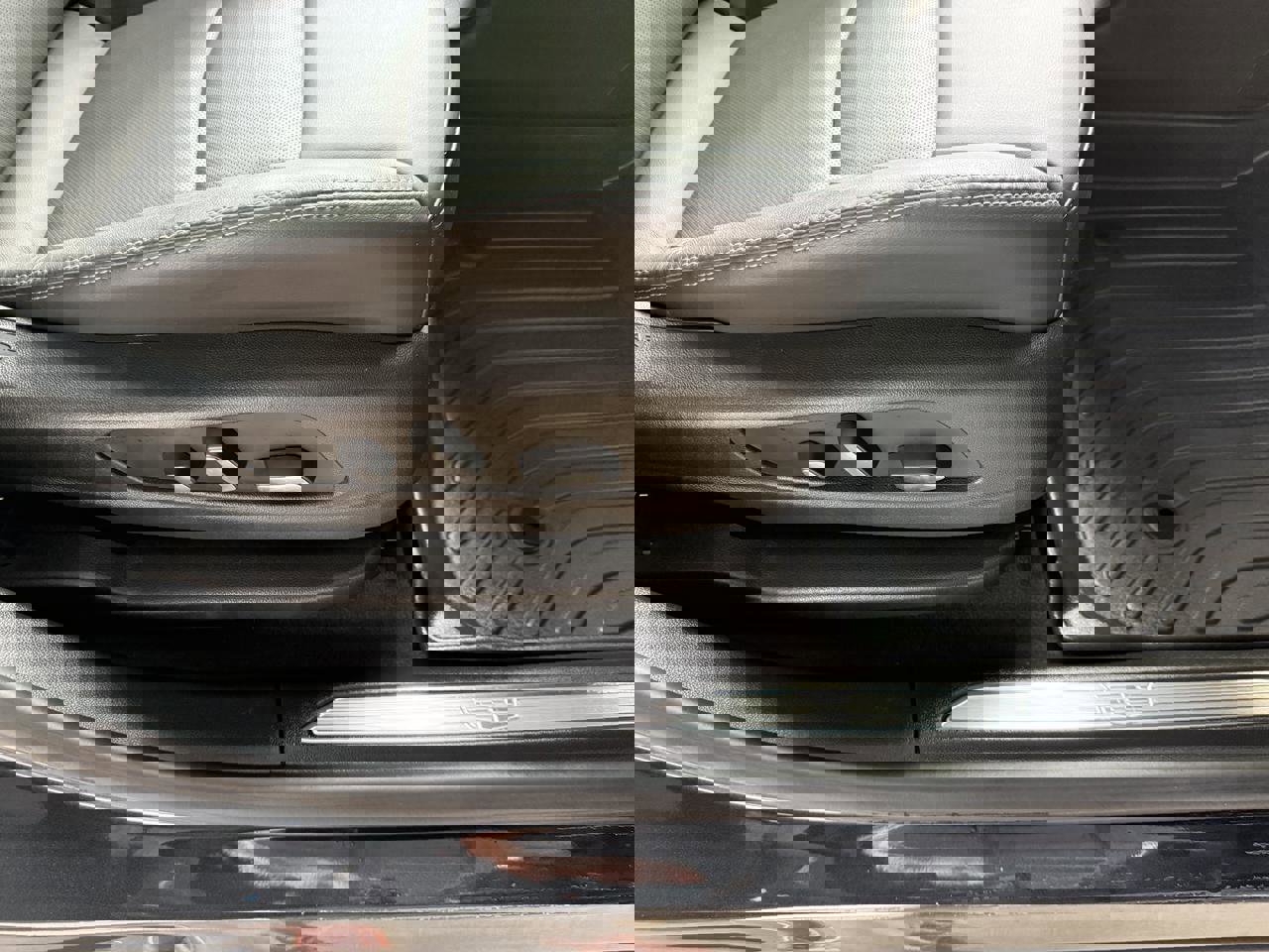 Used 2023 Cadillac XT5 Premium Luxury w/ Technology Package image 33