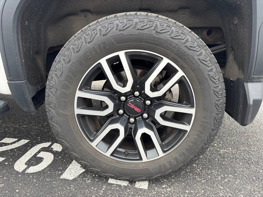 Used 2021 GMC Sierra 1500 AT4 w/ AT4 Value Package AWD/4WD image 7