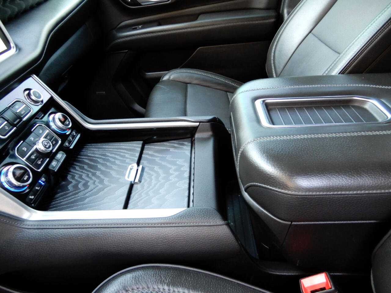 Used 2022 GMC Yukon Denali image 14