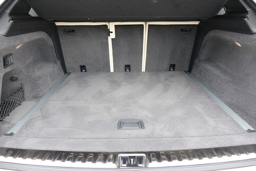 Used 2024 Bentley Bentayga AWD/4WD image 19