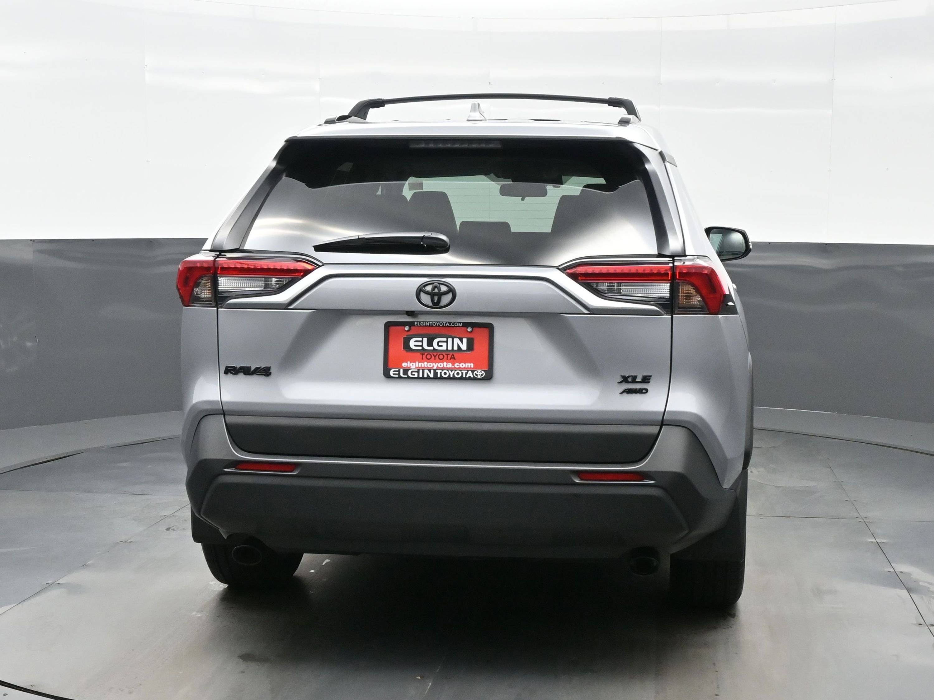 Used 2025 Toyota RAV4 XLE Premium w/ Weather Package AWD/4WD image 5