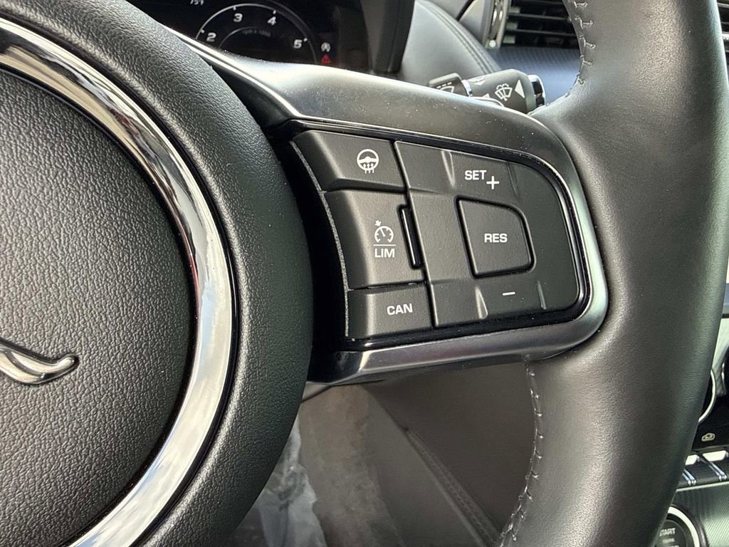 Used 2021 Jaguar F-TYPE R-Dynamic image 31