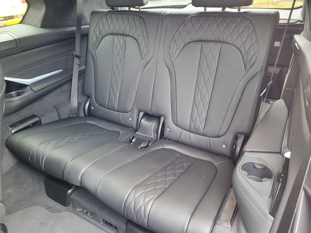 Used 2026 BMW X7 M60i AWD/4WD image 26