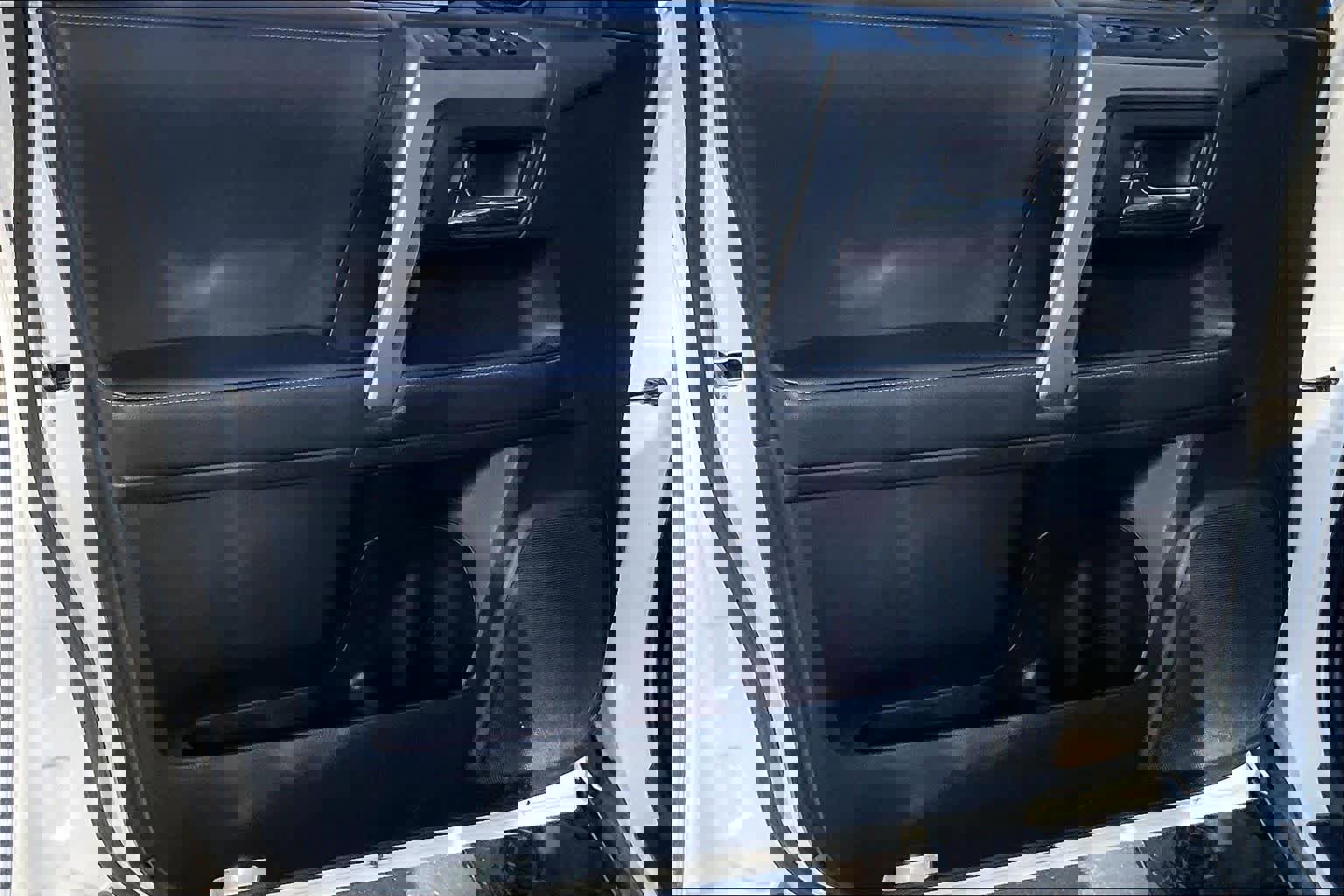 Used 2020 Toyota 4Runner SR5 Premium image 25