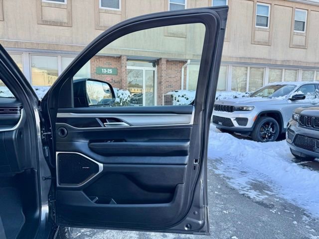 Used 2025 Jeep Wagoneer Series II w/ Convenience Group I image 28