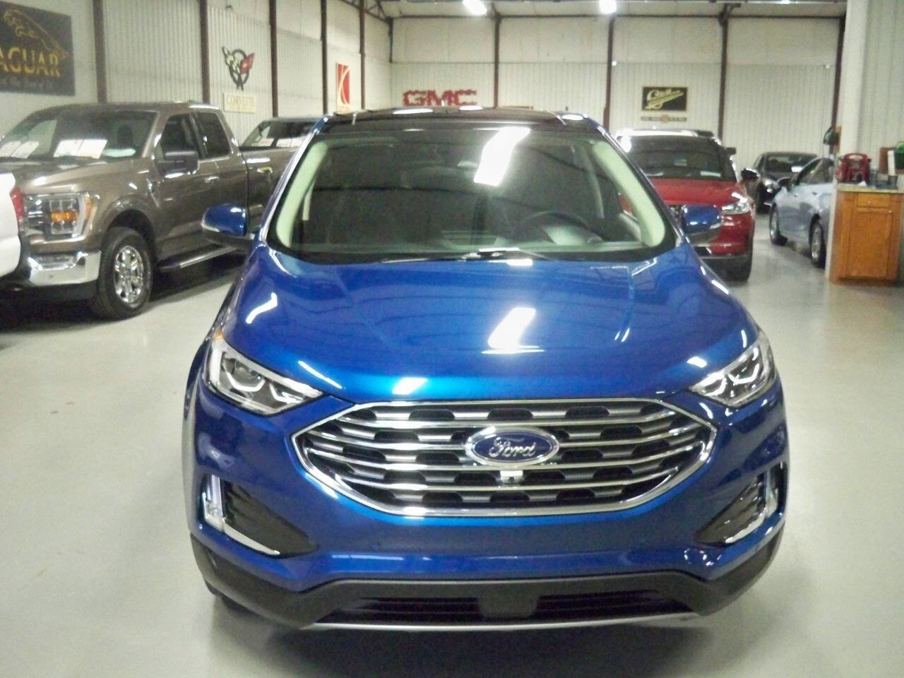 Used 2024 Ford Edge Titanium w/ Equipment Group 301A image 2