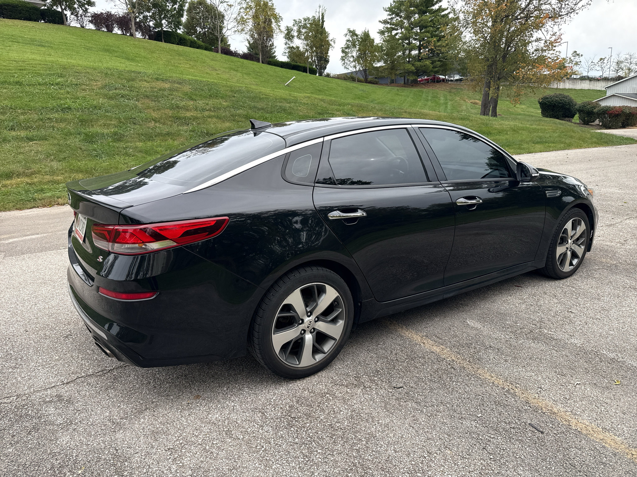 Used 2019 Kia Optima S w/ S Panoramic Sunroof Package FWD image 2