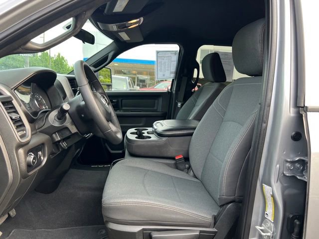 Used 2024 RAM 3500 Tradesman w/ Chrome Appearance Group AWD/4WD image 12