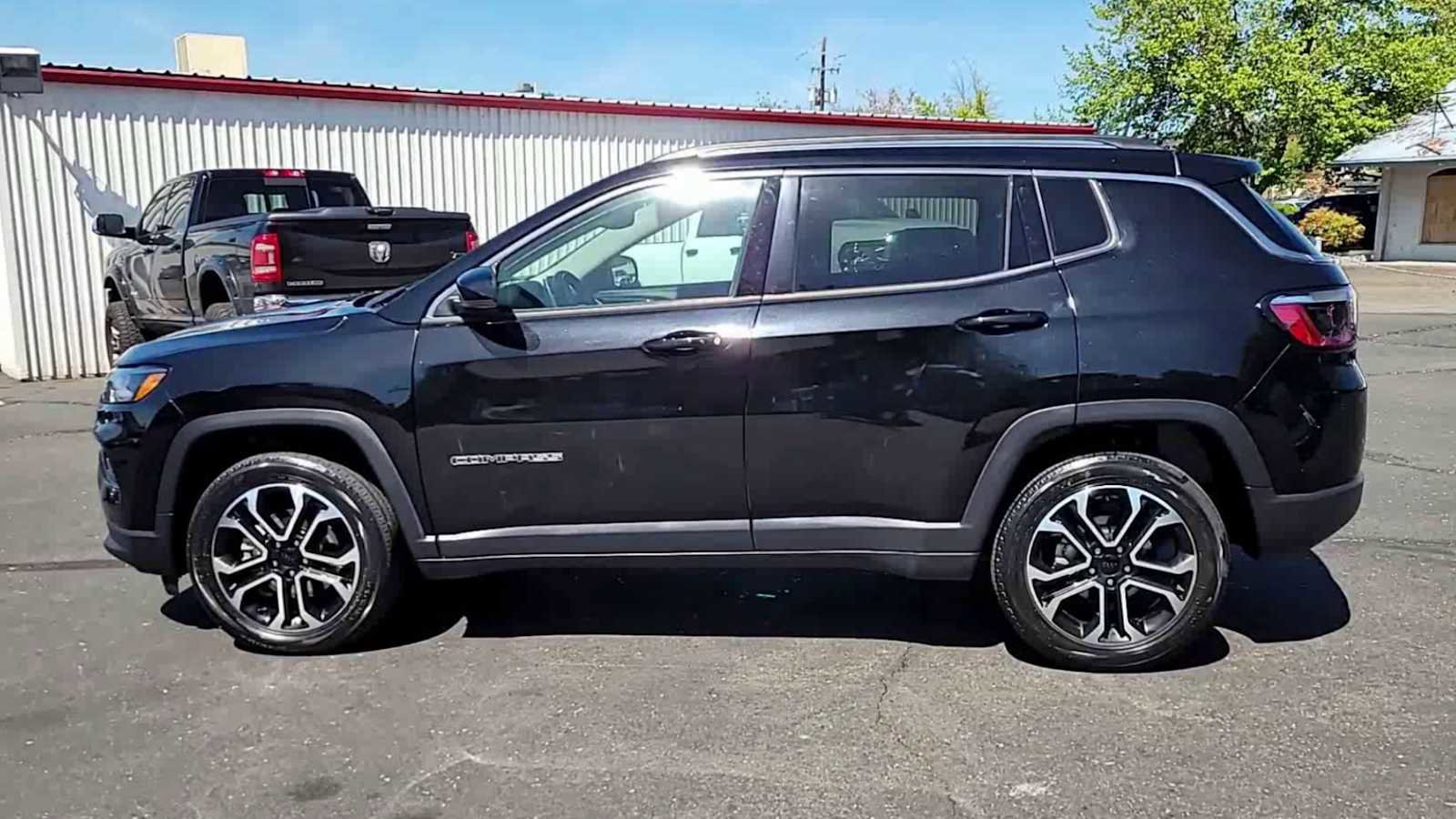 Used 2022 Jeep Compass Limited image 5