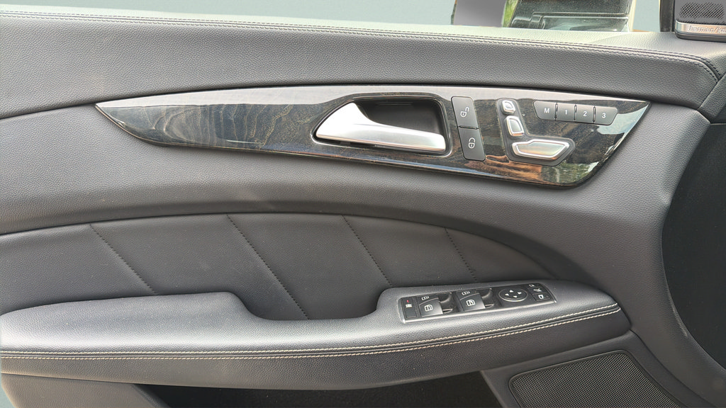 Used 2016 Mercedes-Benz CLS 550 4MATIC image 24