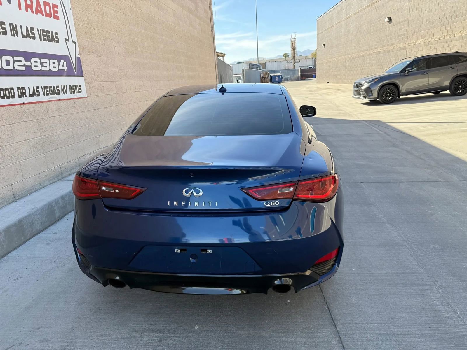 Used 2018 INFINITI Q60 3.0t Luxe w/ Sensory Package 3.0T Luxe RWD image 6