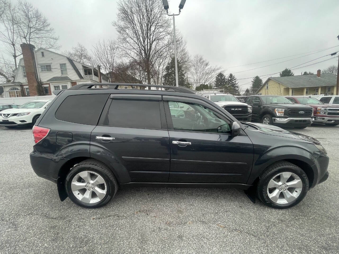 Used 2010 Subaru Forester 2.5XT Limited image 5