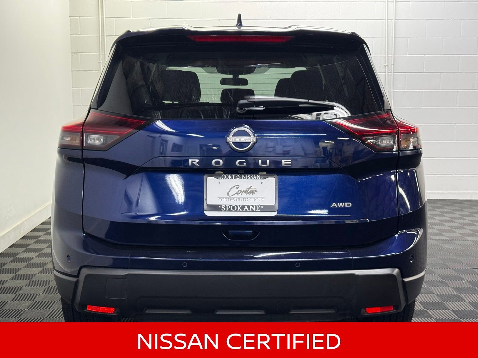 Certified 2025 Nissan Rogue SV AWD/4WD image 9