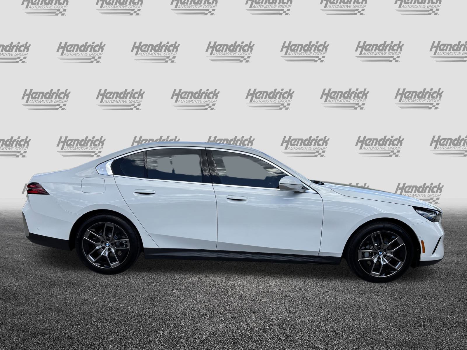 Used 2026 BMW 530i xDrive image 10