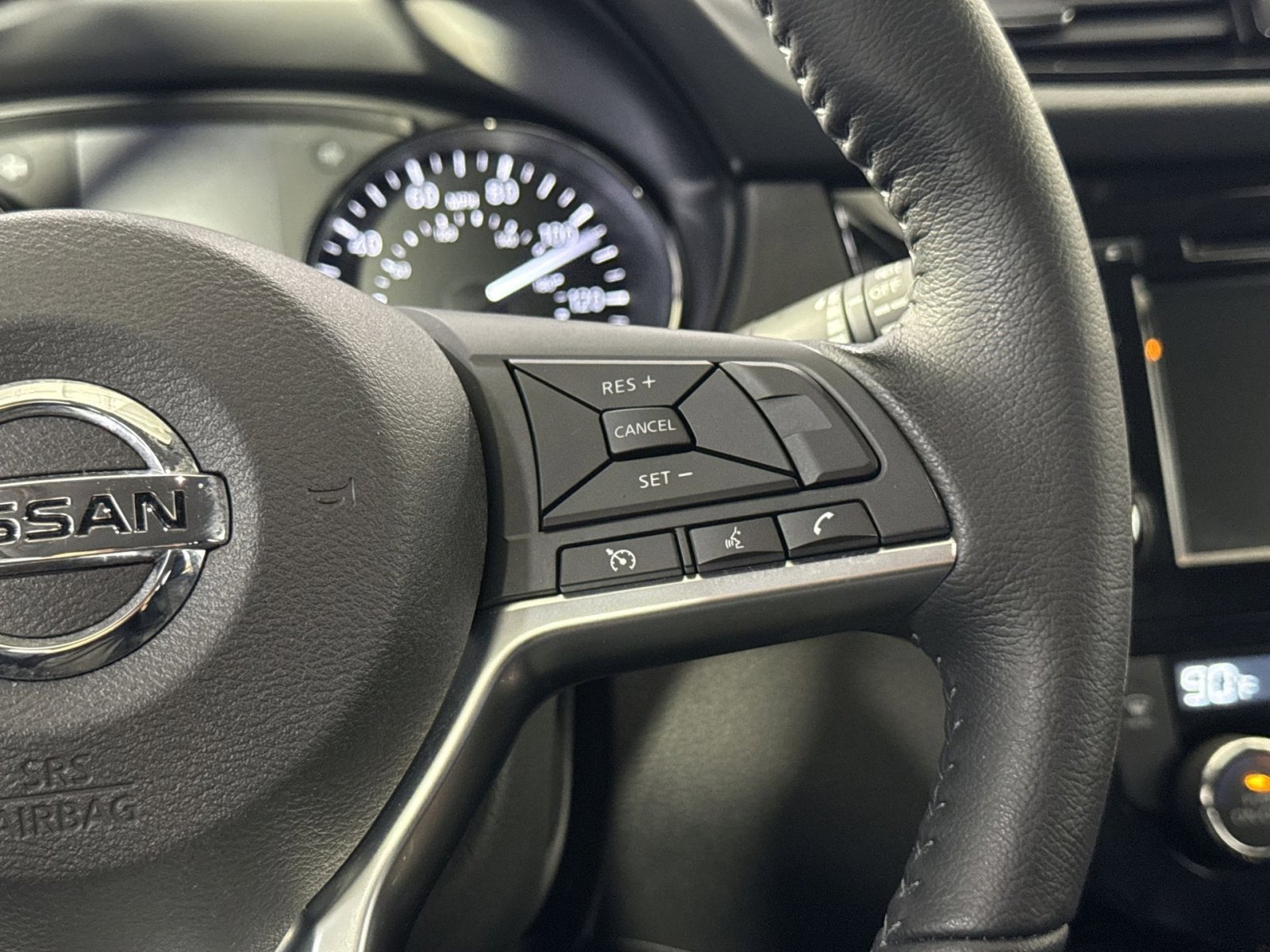 Used 2022 Nissan Rogue Sport SV image 21