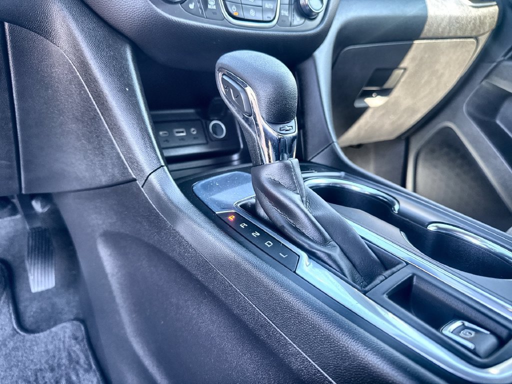 Used 2024 Chevrolet Equinox LT FWD image 17