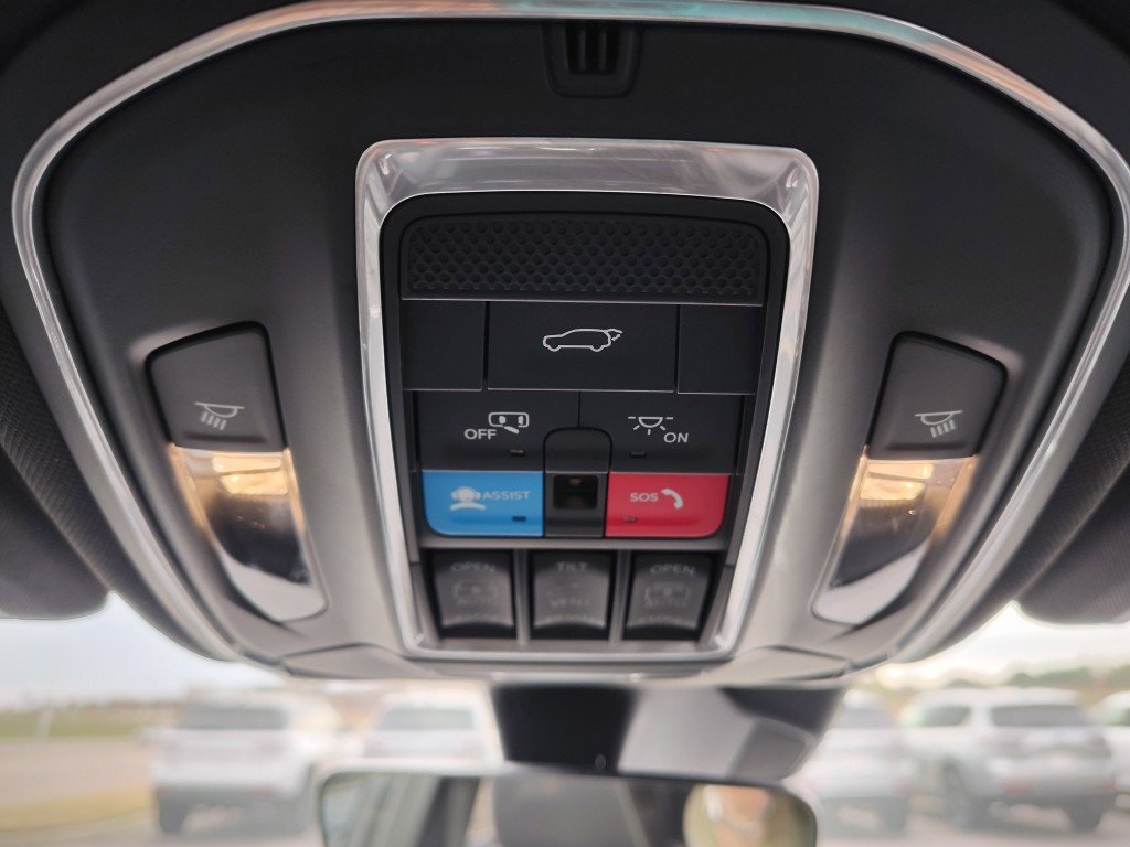 New 2025 Jeep Grand Cherokee Limited AWD/4WD image 25