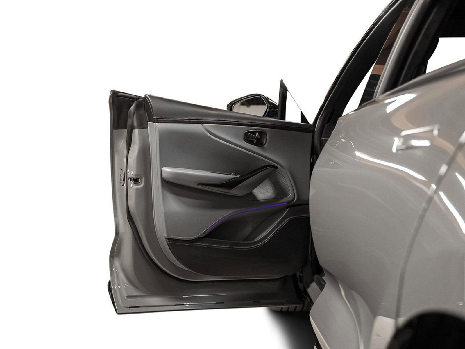 Used 2021 Aston Martin DBX image 52