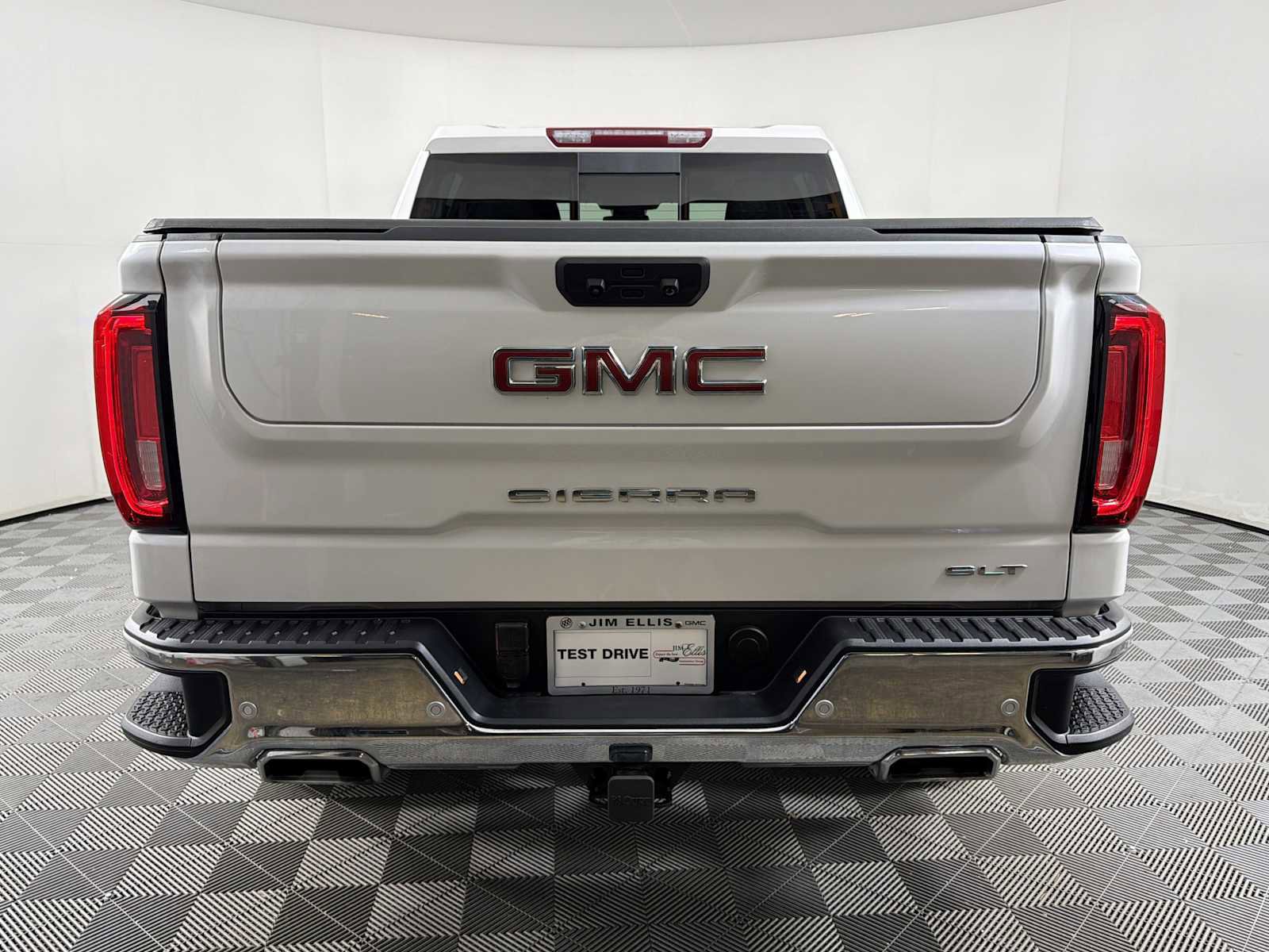 Certified 2024 GMC Sierra 1500 SLT w/ SLT Premium Package image 5