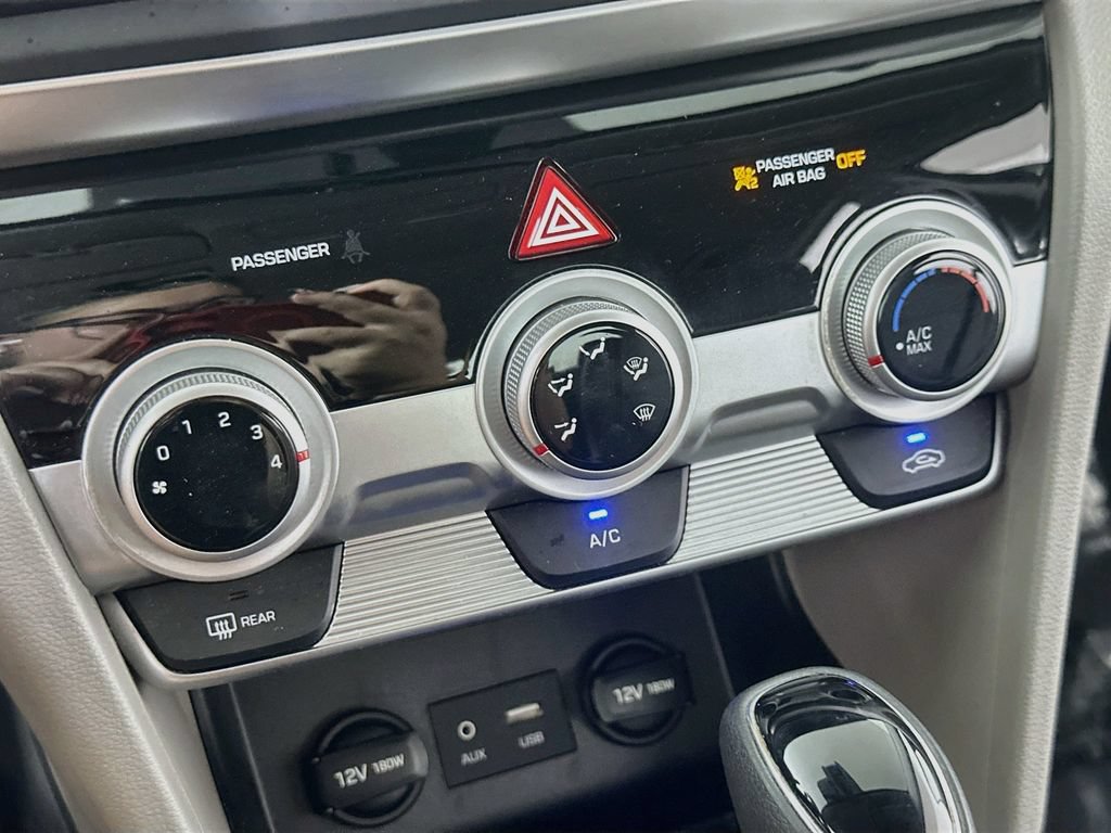 Used 2019 Hyundai Elantra SEL FWD image 28