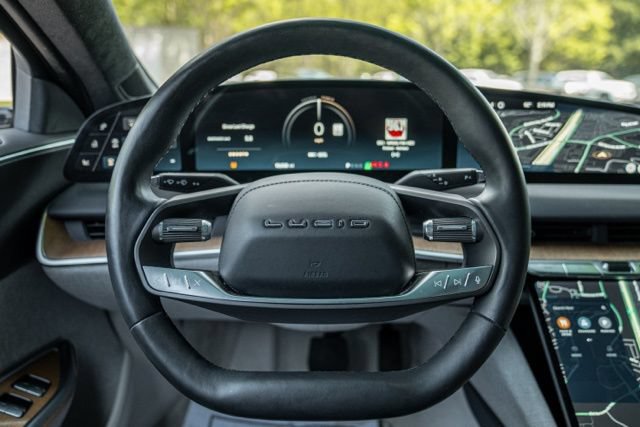 Used 2023 Lucid Air Touring AWD/4WD image 28
