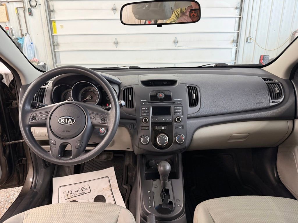 Used 2010 Kia Forte EX image 16