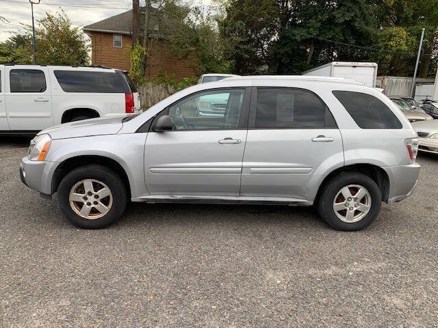 Used 2005 Chevrolet Equinox LT w/ Preferred Equipment Group AWD/4WD image 6