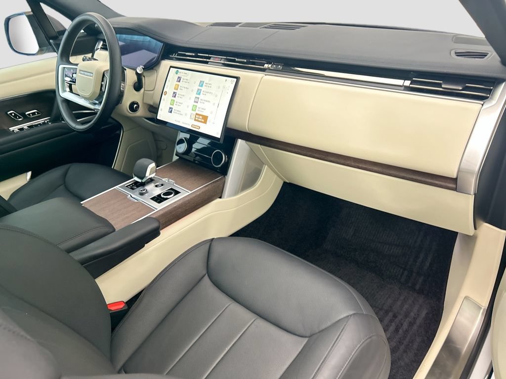 Used 2023 Land Rover Range Rover SE AWD/4WD image 16