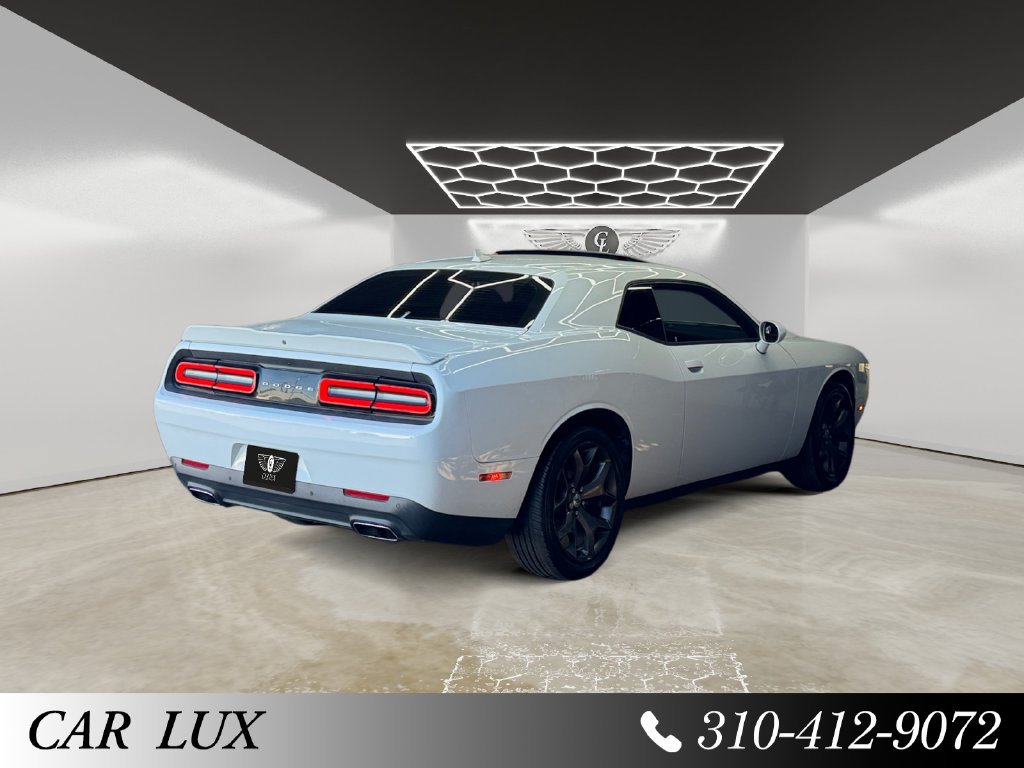 Used 2018 Dodge Challenger SXT Plus RWD image 5