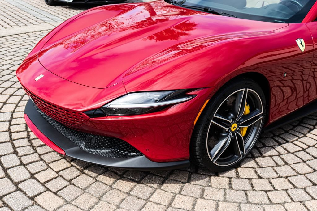 Certified 2025 Ferrari Roma Spider RWD image 28