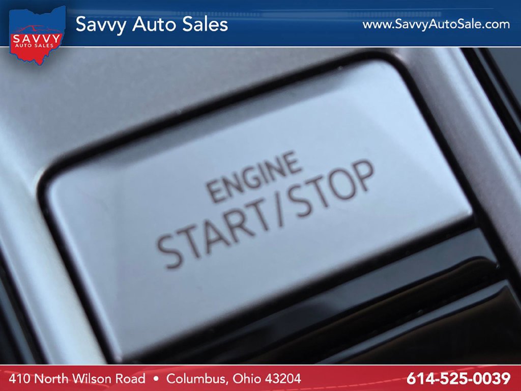 Used 2025 Volkswagen Atlas SE FWD image 32
