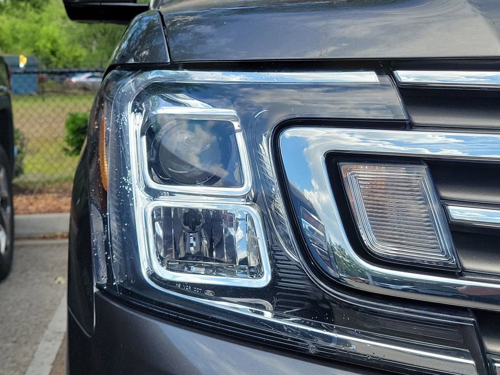 Used 2021 Ford Expedition XLT image 7