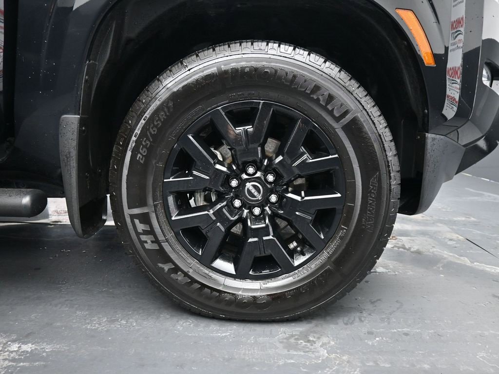 Used 2023 Nissan Frontier SV w/ Midnight Edition Package image 11