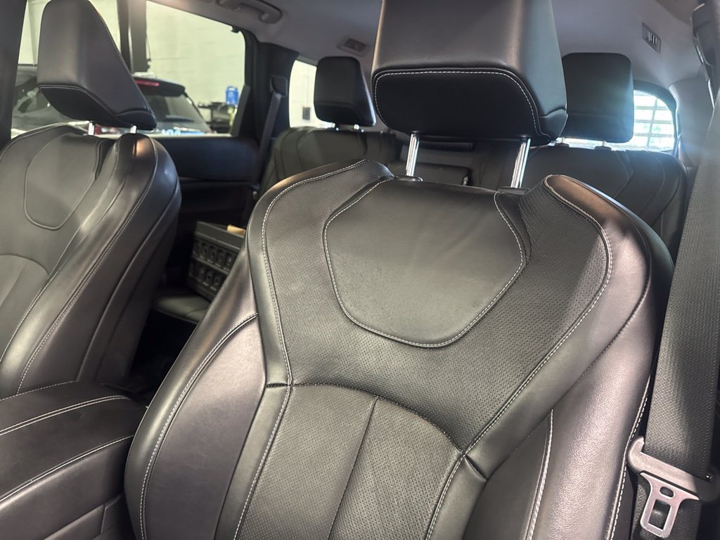 Used 2022 INFINITI QX60 Luxe w/ Vision Package AWD/4WD image 13
