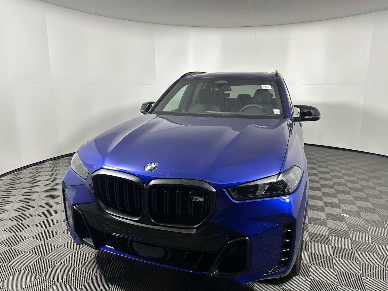 New 2026 BMW X5 M60i w/ Executive Package image 7