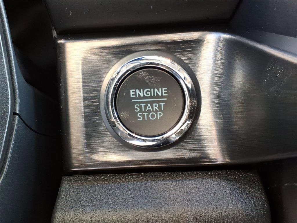 New 2026 Ford F250 Lariat w/ Black Appearance Package image 25