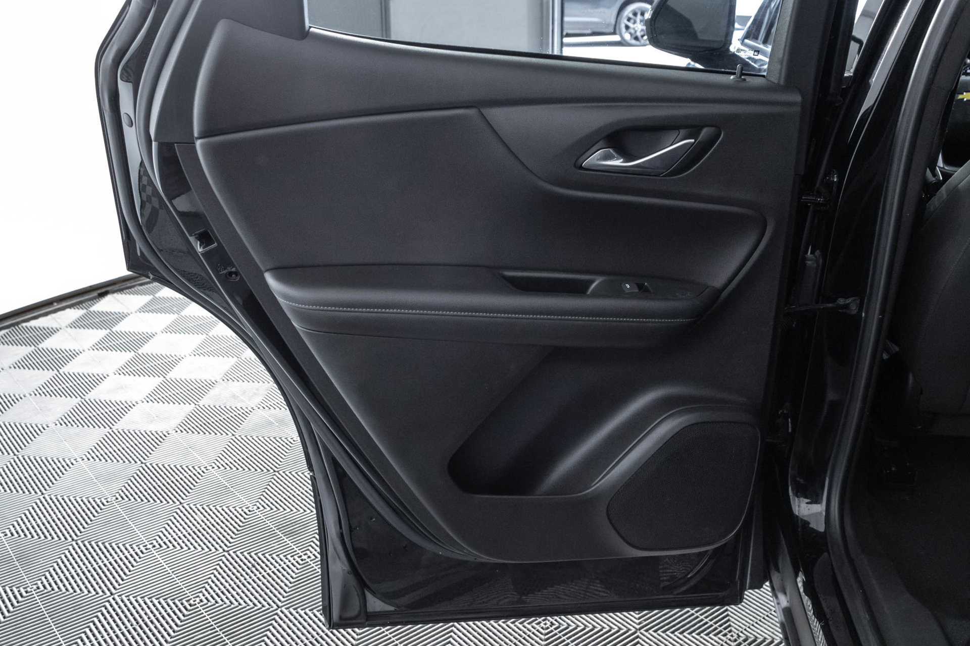 Used 2022 Chevrolet Blazer LT AWD/4WD image 38