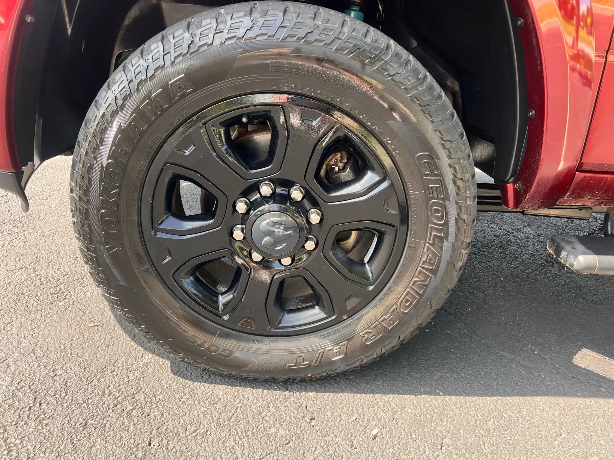 Used 2018 RAM 2500 Laramie w/ Sport Appearance Group image 21